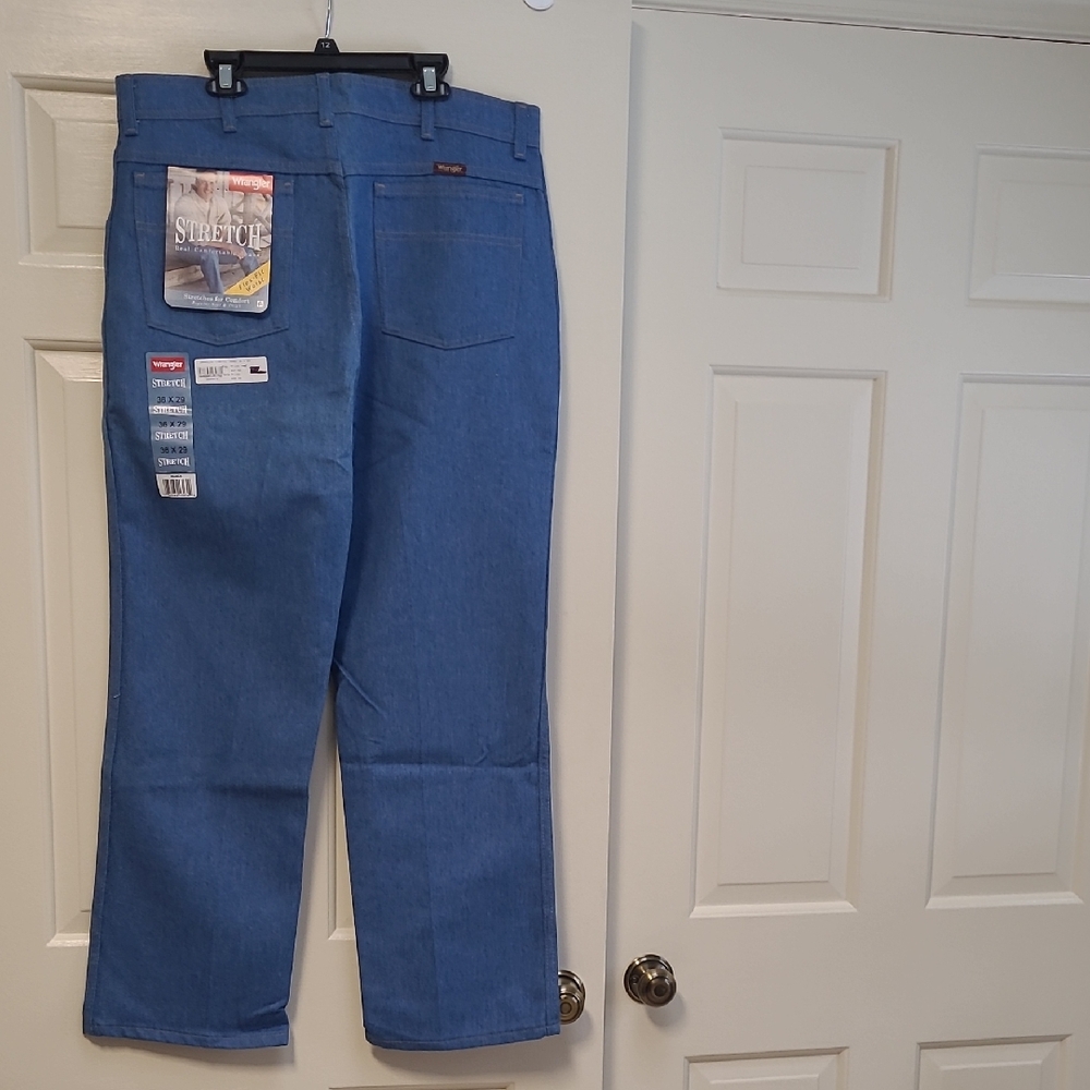 Wrangler Men's Classic Straight Blue Jeans